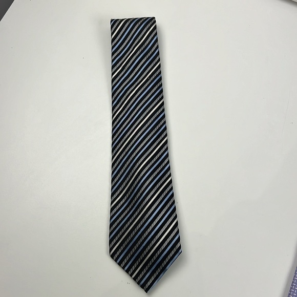 Men's  Geoffrey Beene Navy Blue Horizontal Tie - Picture 6 of 7